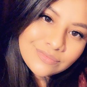 Meet your Posher, Dania